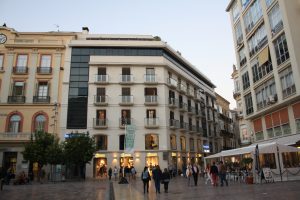 12Malaga